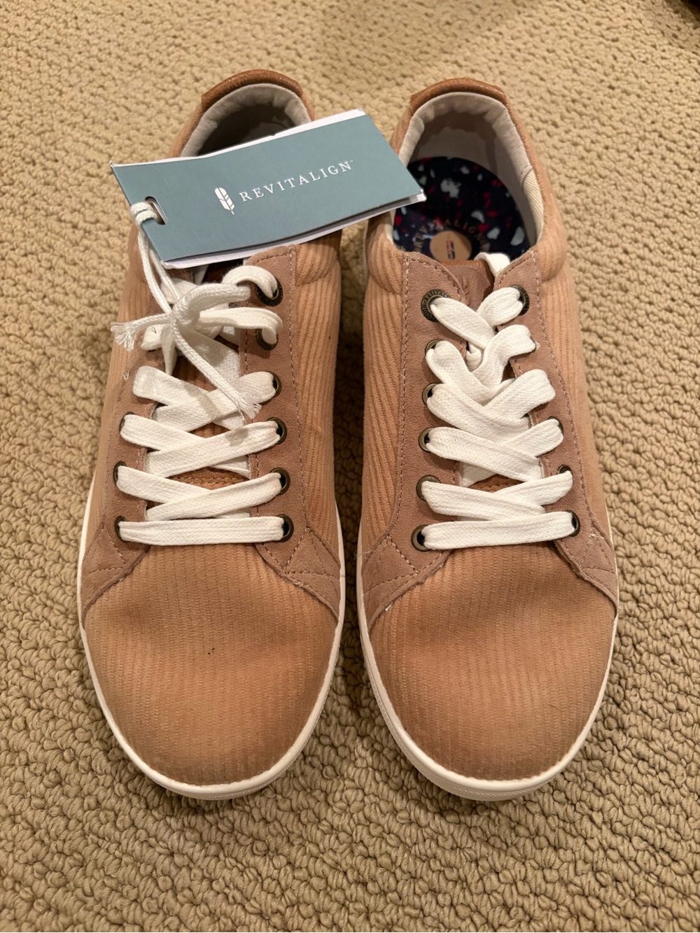 Revitalign Women’s Casual Sneakers in Tan size 9